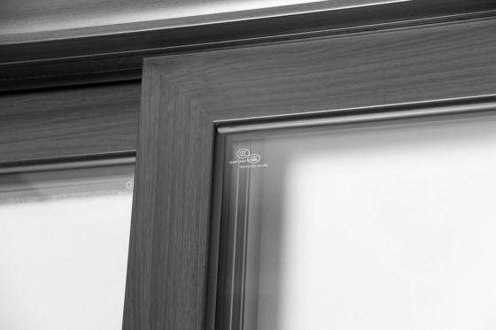 Porta deslizante de alumínio de longa duração para prevenção de fumaça de óleo 50 anos de vida útil e alta eficiência energética