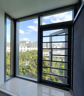 qualidade  High Grade Aluminum Swing Window With Multi Point Locking And Tempered Insulated Glass fábrica