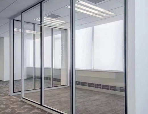 Dimensão personalizada Porta balançante de alumínio Porta de vidro balançante isolado temperado