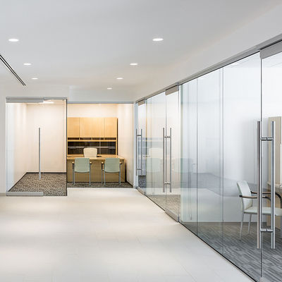 Paredes de vidro comerciais insonorizadas Facil manutenção e limpeza