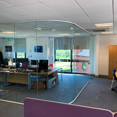 Muralhas de escritório com vidro temperado