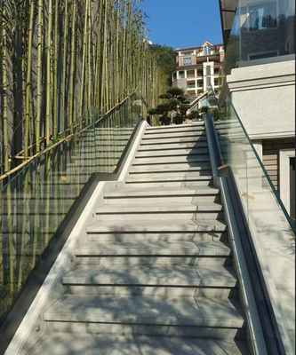 Balustrada de vidro exterior de lamel com canal em forma de U de alumínio