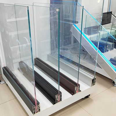 Balustrade de vidro de canal U de design moderno com vidro temperado