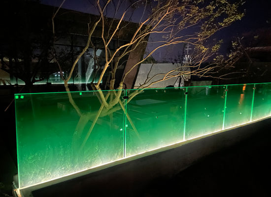 12mm Escalinha Balcão de vidro sem enquadramento Barranco U Canal Com Luz LED