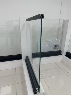 Balustrada de vidro de alumínio U-canal resistente a intempéries para o exterior
