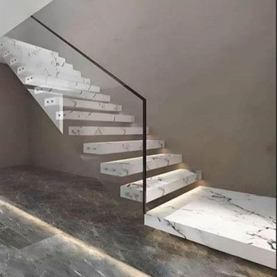 Escadas de vidro flutuantes personalizáveis Design durável e elegante com grades de aço inoxidável de cetim / espelho