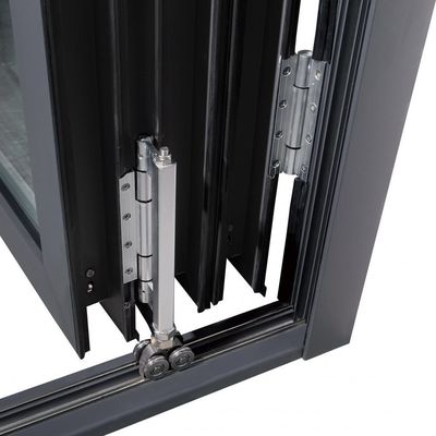 Janela dobrável de vidro temperado e alumínio em carvalho dourado para centros de convenções