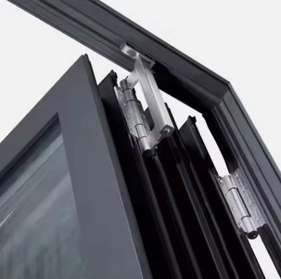Porta dobrável de alumínio comercial com bloqueio de vários pontos, com baixa manutenção e características de segurança