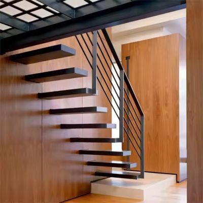 Escalões flutuantes de madeira maciça instalados na parede Escalões pré-fabricados Instalação DIY