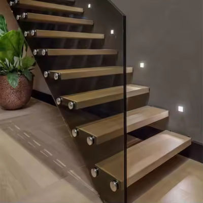 Escadaria flutuante personalizável com cordel de aço carbono sólido