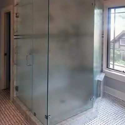 Unidades de chuveiro Cabine de chuveiro impermeável 6mm 8mm Porta de vidro Tamanho padrão Sala de chuveiro