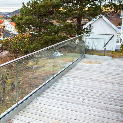 12mm espessura LED Disponível U canal de vidro de corrimão para deck composto balustrade de vidro sem quadro