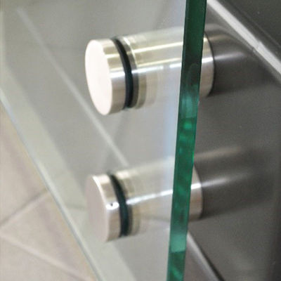 Aço inoxidável para fixação de suportes de painel para parafusos para escadas externas