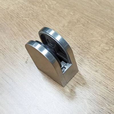 Painel de vidro temperado sem enquadramento Escalão Barranco Design ajustável Arco Gramp Clamp 304 316 Instalação