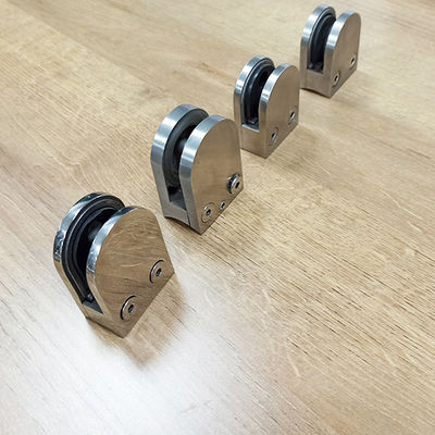 Painel de vidro temperado sem enquadramento Escalão Barranco Design ajustável Arco Gramp Clamp 304 316 Instalação